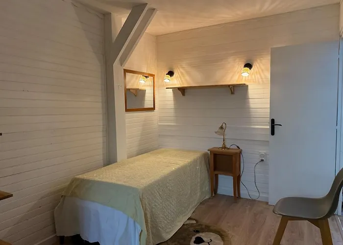 Lou Rigal בקתה Dourbies